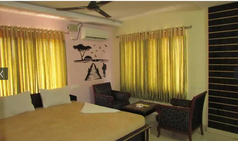 Maruthi Residency Inn & Restaurant ハイデラバード エクステリア 写真